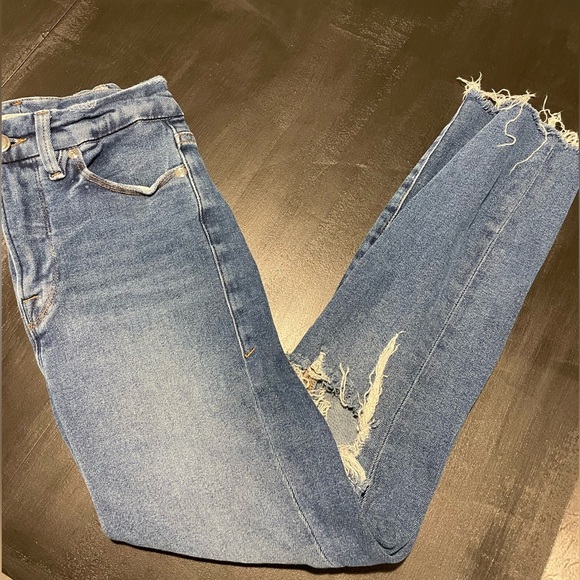 GOOD AMERICAN Women’s Distressed Raw Edge Jeans - Picture 1 of 8
